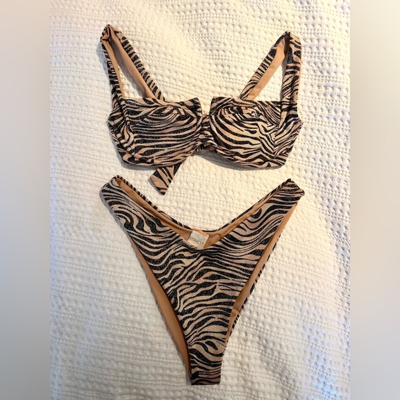 **L Space** Animal Instinct Bikini Set - Picture 3 of 10